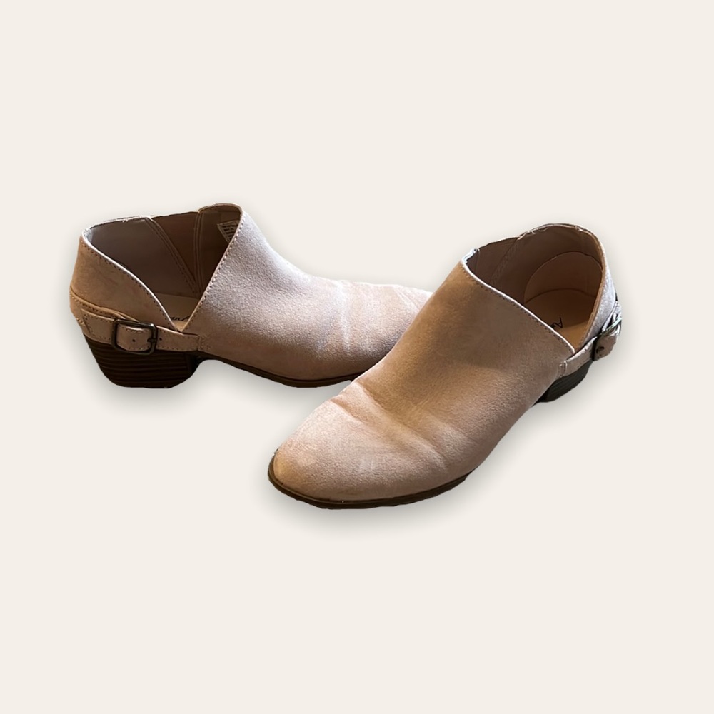 American eagle heeled booties